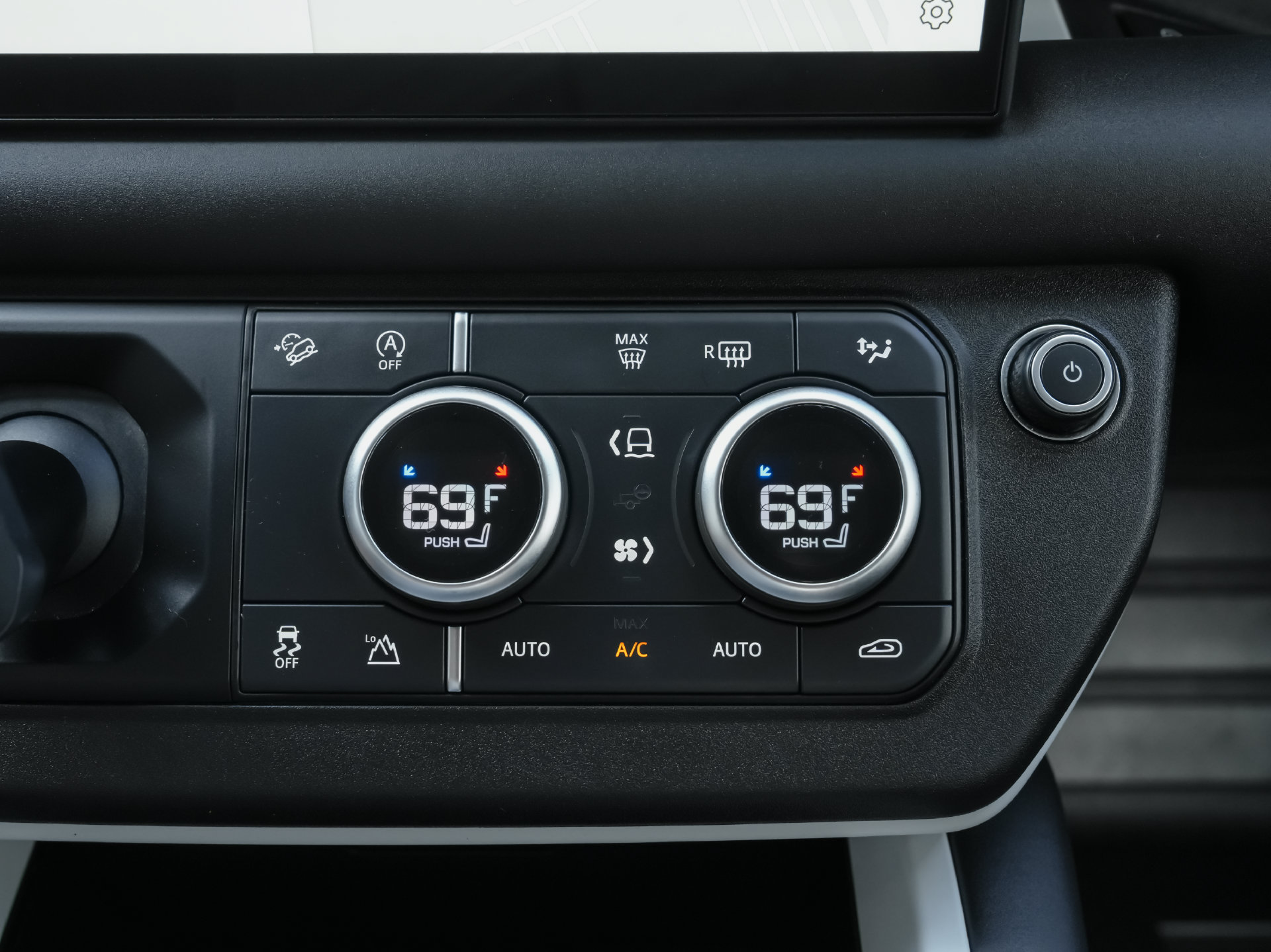 Used 2025 Land Rover Defender 110 S AWD/4WD image 16