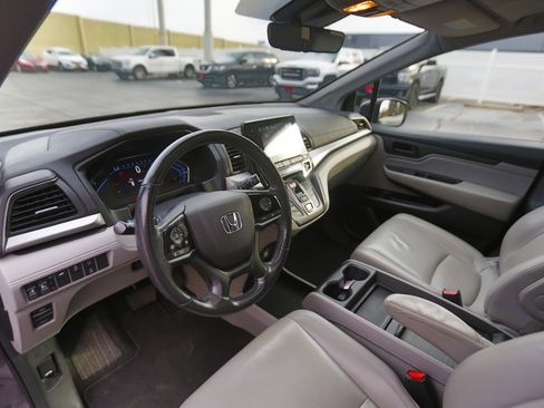 Used 2018 Honda Odyssey EX-L image 4