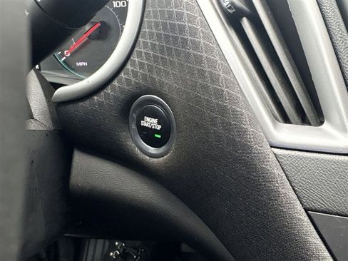 Used 2023 Chevrolet Malibu LT w/ Redline Edition image 17