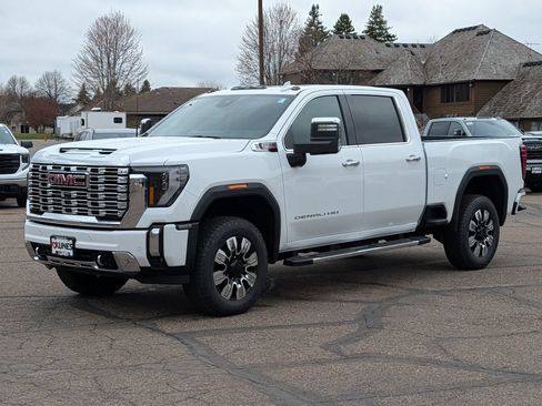 New 2026 GMC Sierra 3500 Denali w/ Denali Reserve Package AWD/4WD image 5