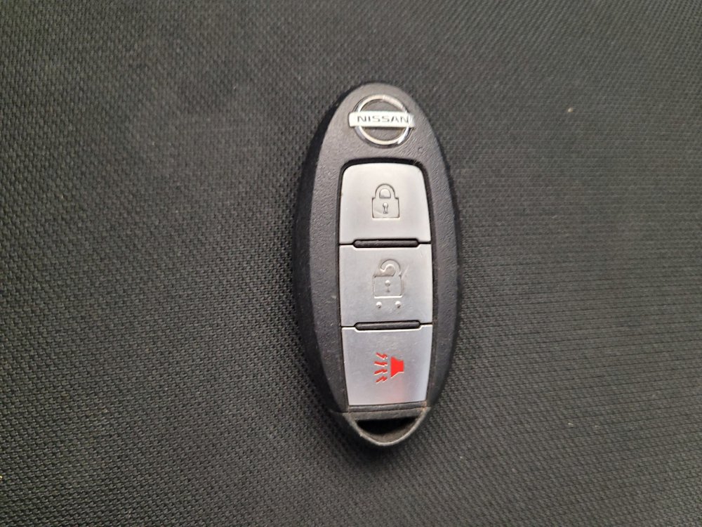 Used 2020 Nissan Pathfinder S AWD/4WD image 32