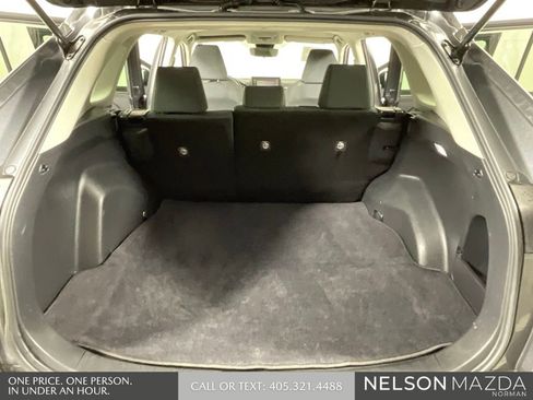 Used 2022 Toyota RAV4 LE FWD image 14