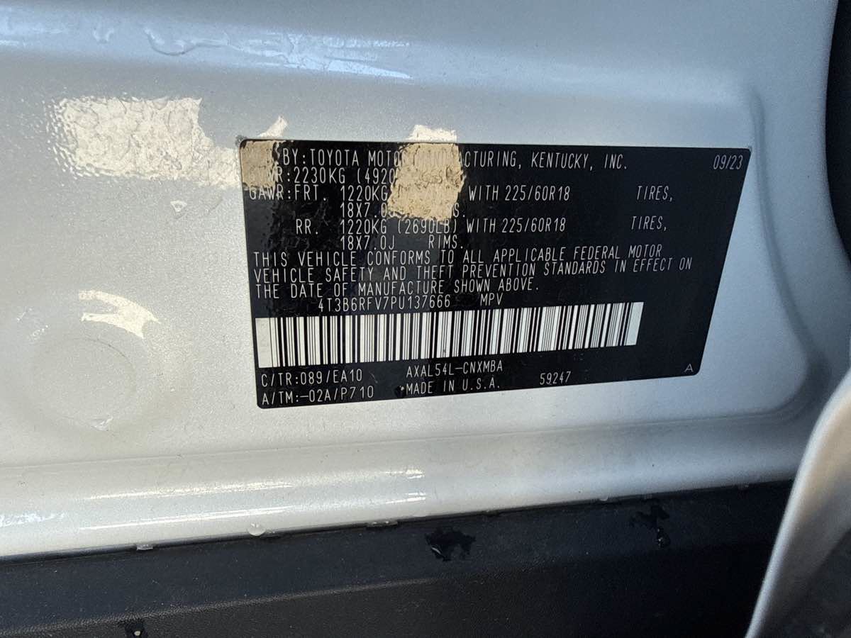 Used 2023 Toyota RAV4 XLE Premium AWD/4WD image 28