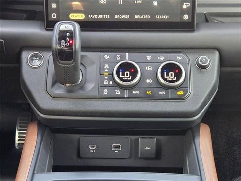 Used 2024 Land Rover Defender 110 X AWD/4WD image 12