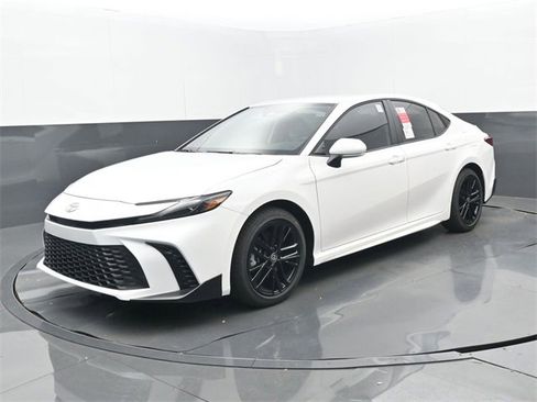 New 2026 Toyota Camry SE image 22