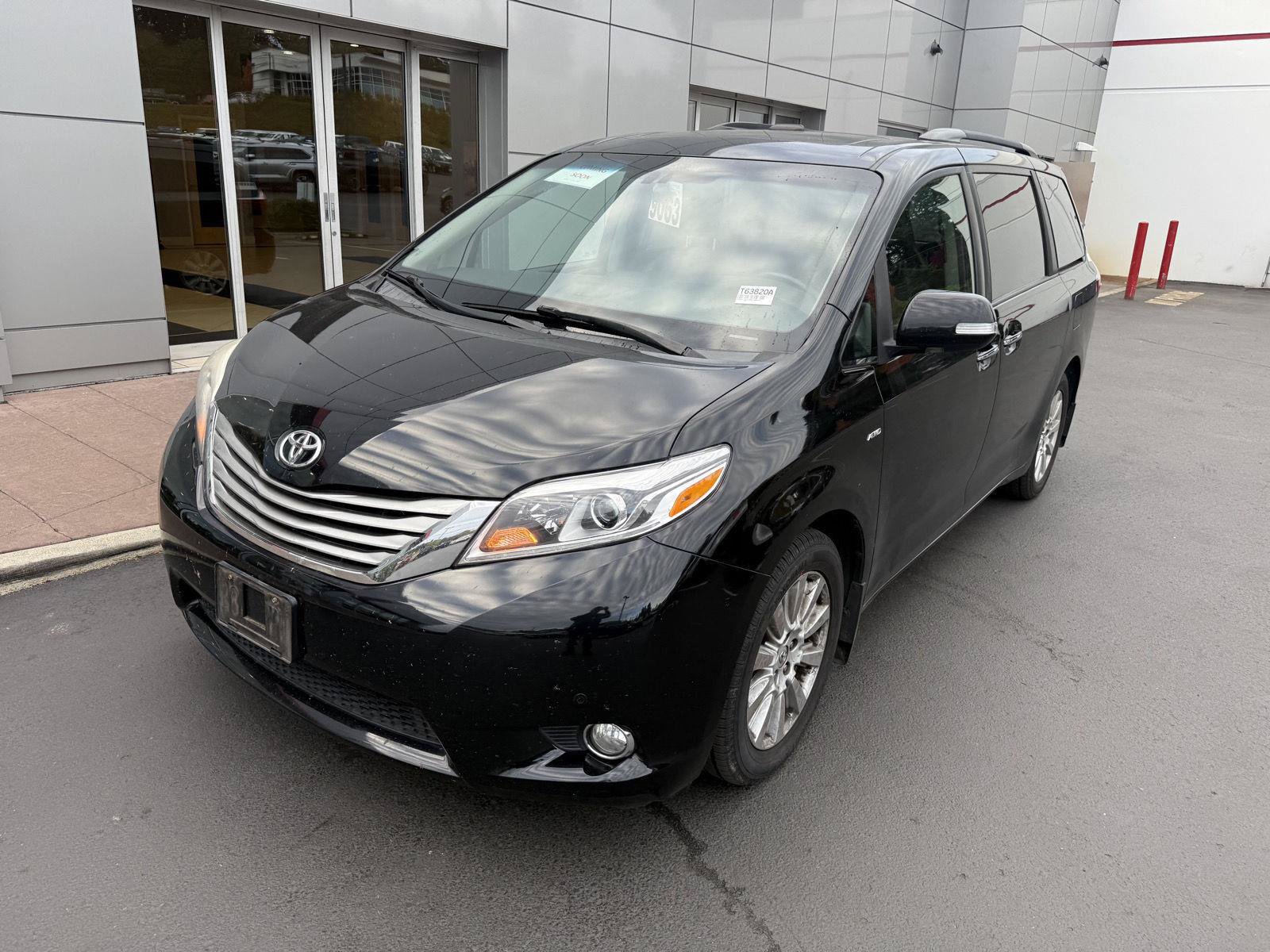 Used 2017 Toyota Sienna Limited Premium AWD/4WD image 1