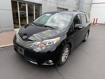 Used 2017 Toyota Sienna Limited Premium
