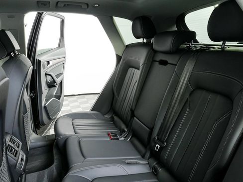 Used 2021 Audi Q5 2.0T Premium image 19