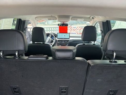 Used 2025 Ford Escape Platinum AWD/4WD image 11