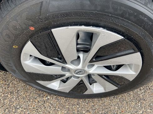 Certified 2024 Nissan Altima 2.5 S FWD image 37