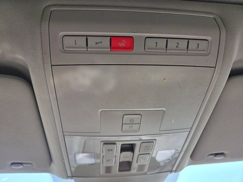Used 2019 Volkswagen Atlas SEL FWD image 18