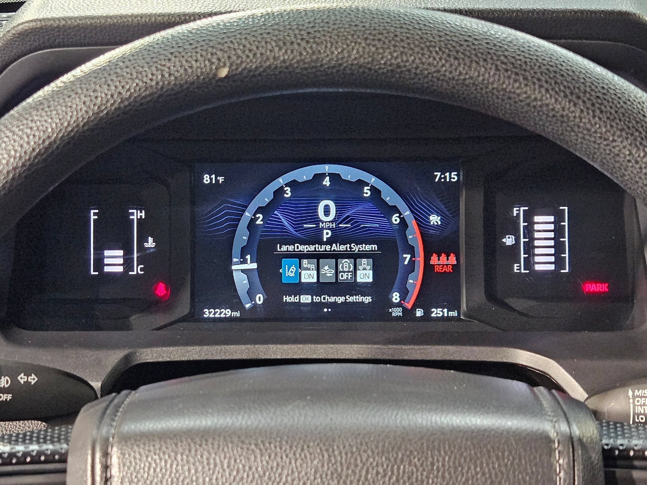 Certified 2025 Toyota Tacoma SR5 AWD/4WD image 15