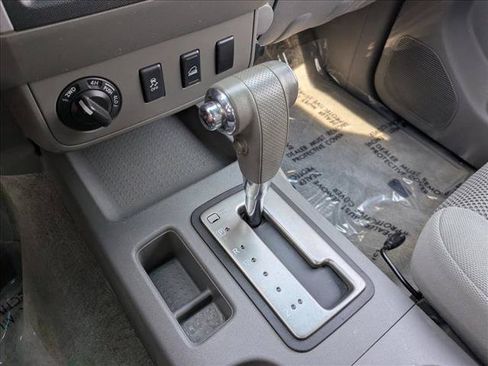 Used 2012 Nissan Frontier SV AWD/4WD image 13