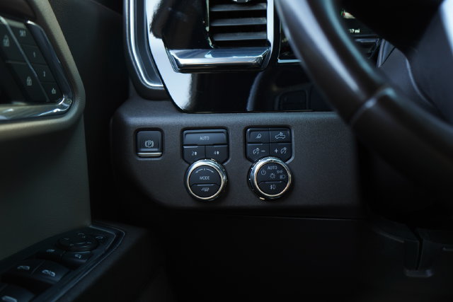 Used 2025 GMC Sierra 1500 SLT AWD/4WD image 22