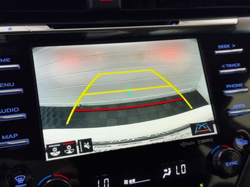 Used 2019 Toyota Camry FWD image 13