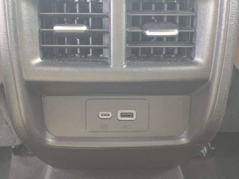 Used 2025 Cadillac XT4 Premium Luxury FWD image 15