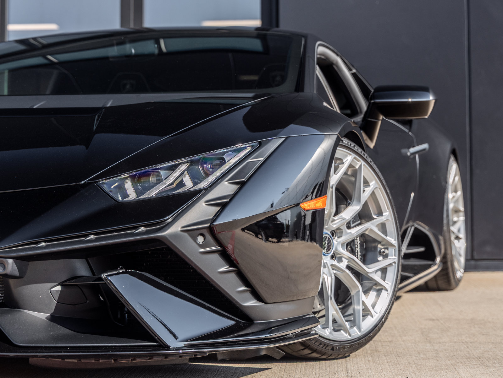 Used 2023 Lamborghini Huracan Tecnica RWD image 19