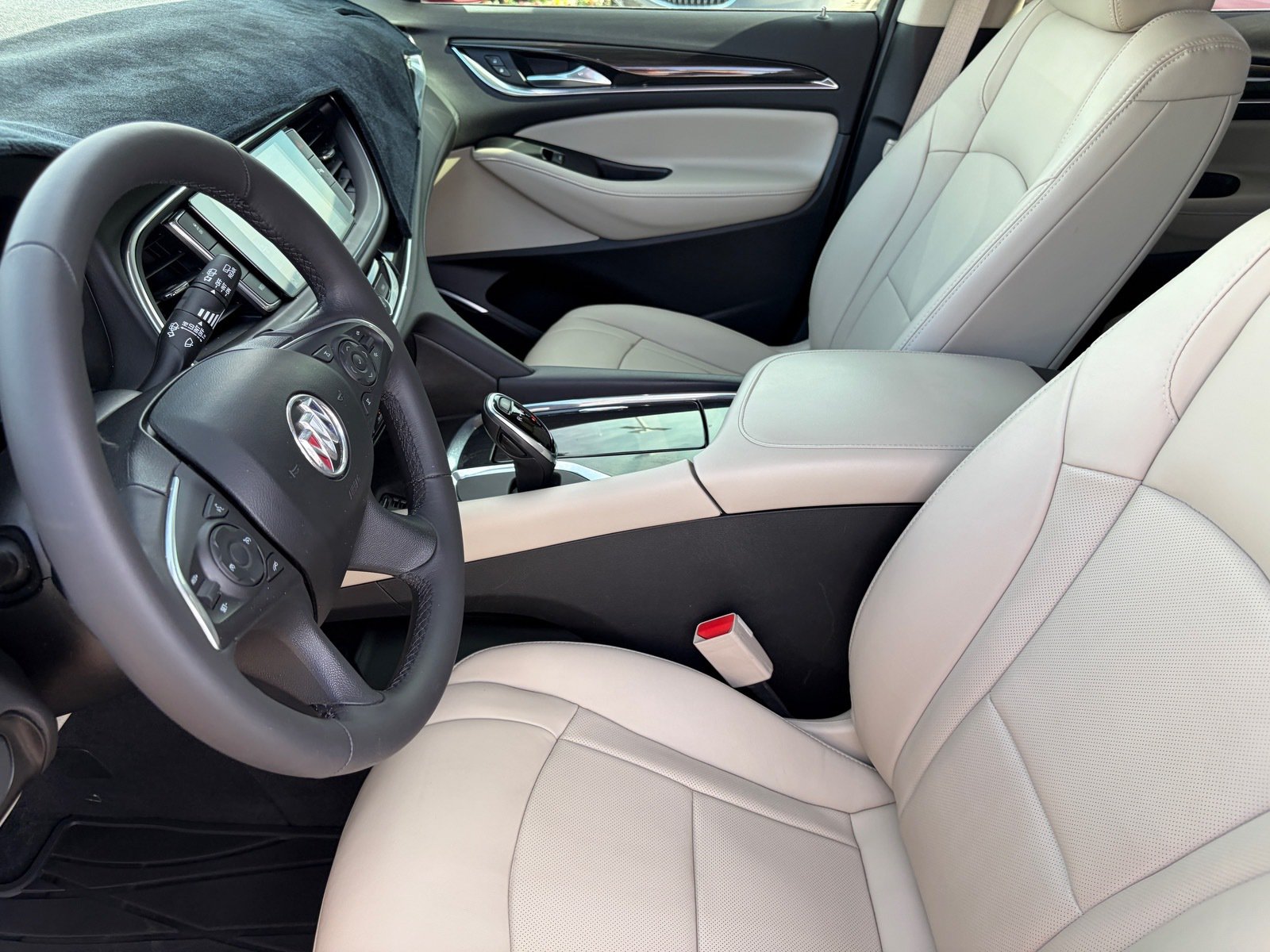 Used 2020 Buick Enclave Essence w/ Sound and Sites Package FWD image 15