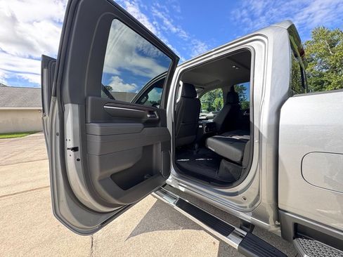 Used 2026 GMC Sierra 2500 SLT w/ SLT Premium Package AWD/4WD image 15