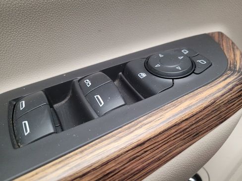 Used 2019 GMC Acadia Denali FWD image 27