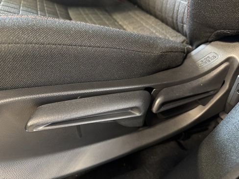 New 2025 Honda HR-V Sport image 18