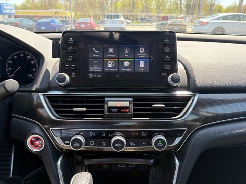 Used 2022 Honda Accord Sport Special Edition image 9