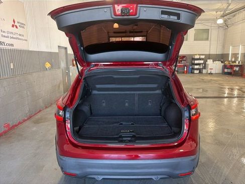 Certified 2022 Nissan Rogue Sport SL w/ Premium Package AWD/4WD image 5
