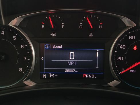 Used 2021 Chevrolet Equinox LT image 14