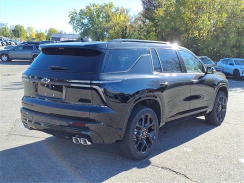 New 2026 Chevrolet Traverse RS w/ LPO, Floor Liner Package image 3