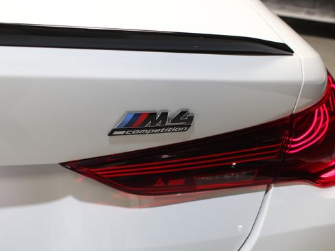 Used 2025 BMW M4 xDrive Competition w/ Executive Package AWD/4WD image 18