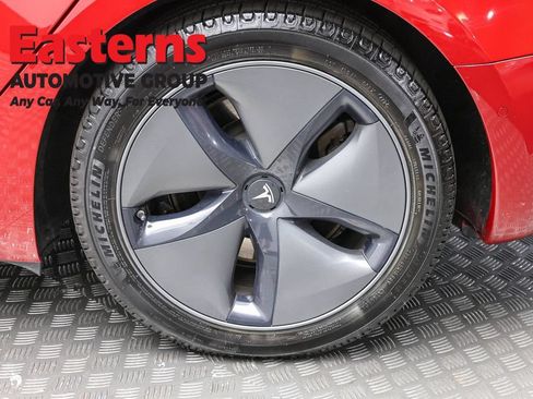 Used 2020 Tesla Model 3 Standard Range RWD image 8