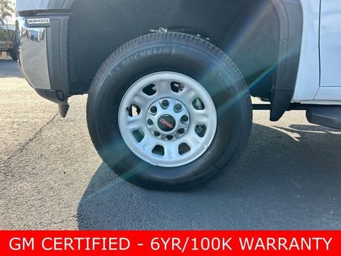 Used 2024 GMC Sierra 3500 Pro w/ Convenience Package image 9