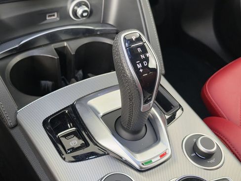 Used 2024 Alfa Romeo Stelvio Veloce AWD/4WD image 30