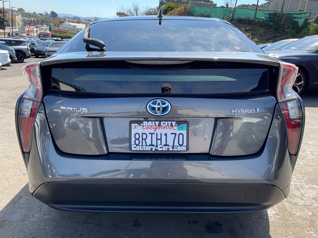 Used 2017 Toyota Prius Two FWD image 4