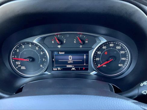 Used 2024 GMC Terrain SLE image 24