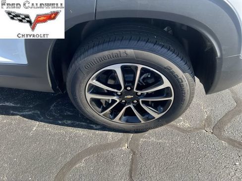 Used 2025 Chevrolet TrailBlazer LT FWD image 38