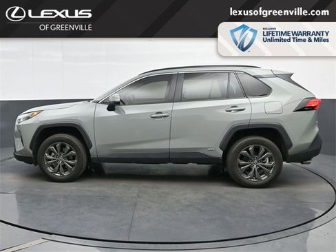 Used 2023 Toyota RAV4 XLE Premium image 5