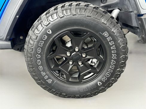 Used 2023 Jeep Wrangler Unlimited AWD/4WD image 11