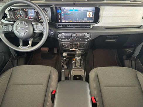 New 2026 Jeep Gladiator Sport AWD/4WD image 10