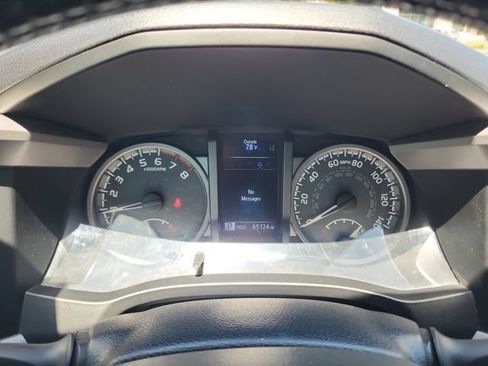 Used 2019 Toyota Tacoma SR5 AWD/4WD image 10