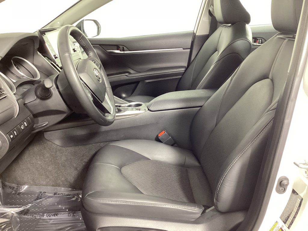 Used 2023 Toyota Camry XLE FWD image 17