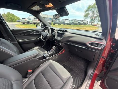 Used 2023 Chevrolet TrailBlazer RS AWD/4WD image 23