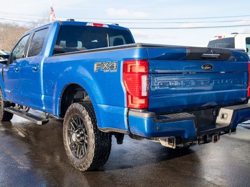 Used 2022 Ford F250 Lariat w/ Black Appearance Package image 4