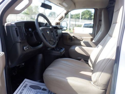 Used 2021 Chevrolet Express 2500 image 10