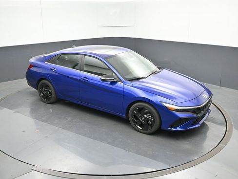 New 2026 Hyundai Elantra SEL Sport image 23