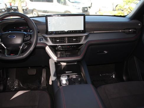 Certified 2025 Ford Explorer ST AWD/4WD image 19