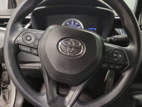 Used 2022 Toyota Corolla LE FWD image 17