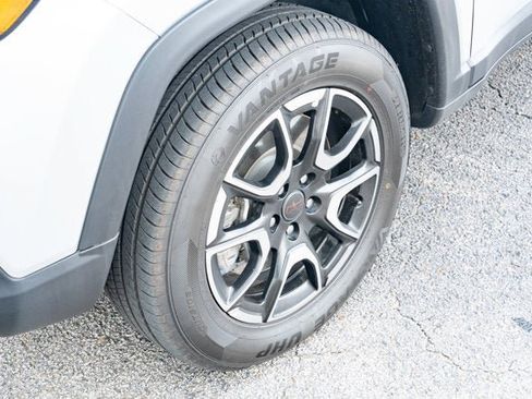 Certified 2025 Jeep Compass Trailhawk AWD/4WD image 9