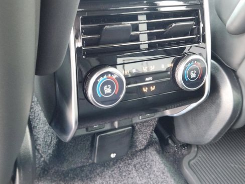 New 2026 Land Rover Range Rover SE image 25