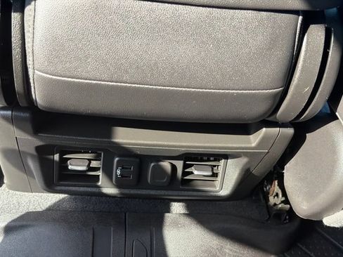 Used 2020 Chevrolet Silverado 1500 LTZ AWD/4WD image 26